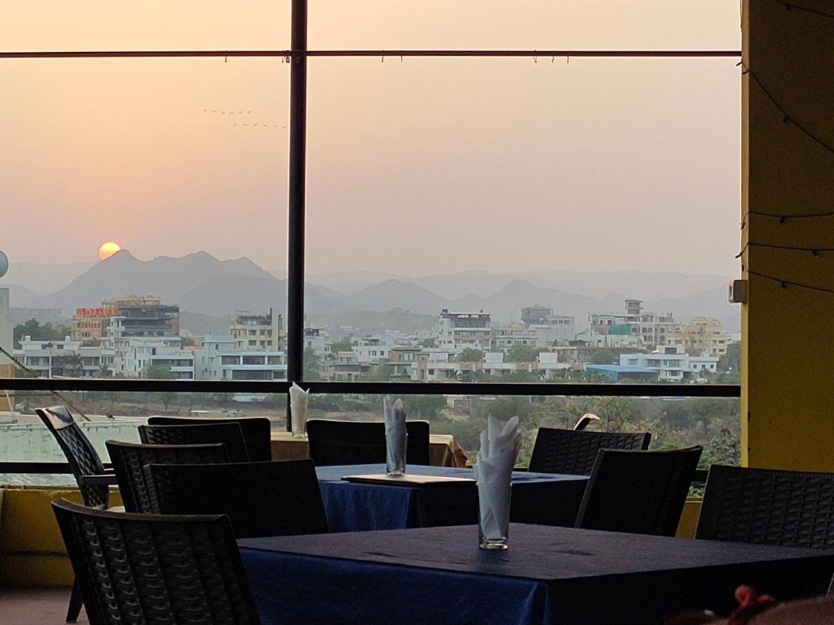 Hotel Lake Star Udaipur Exterior photo