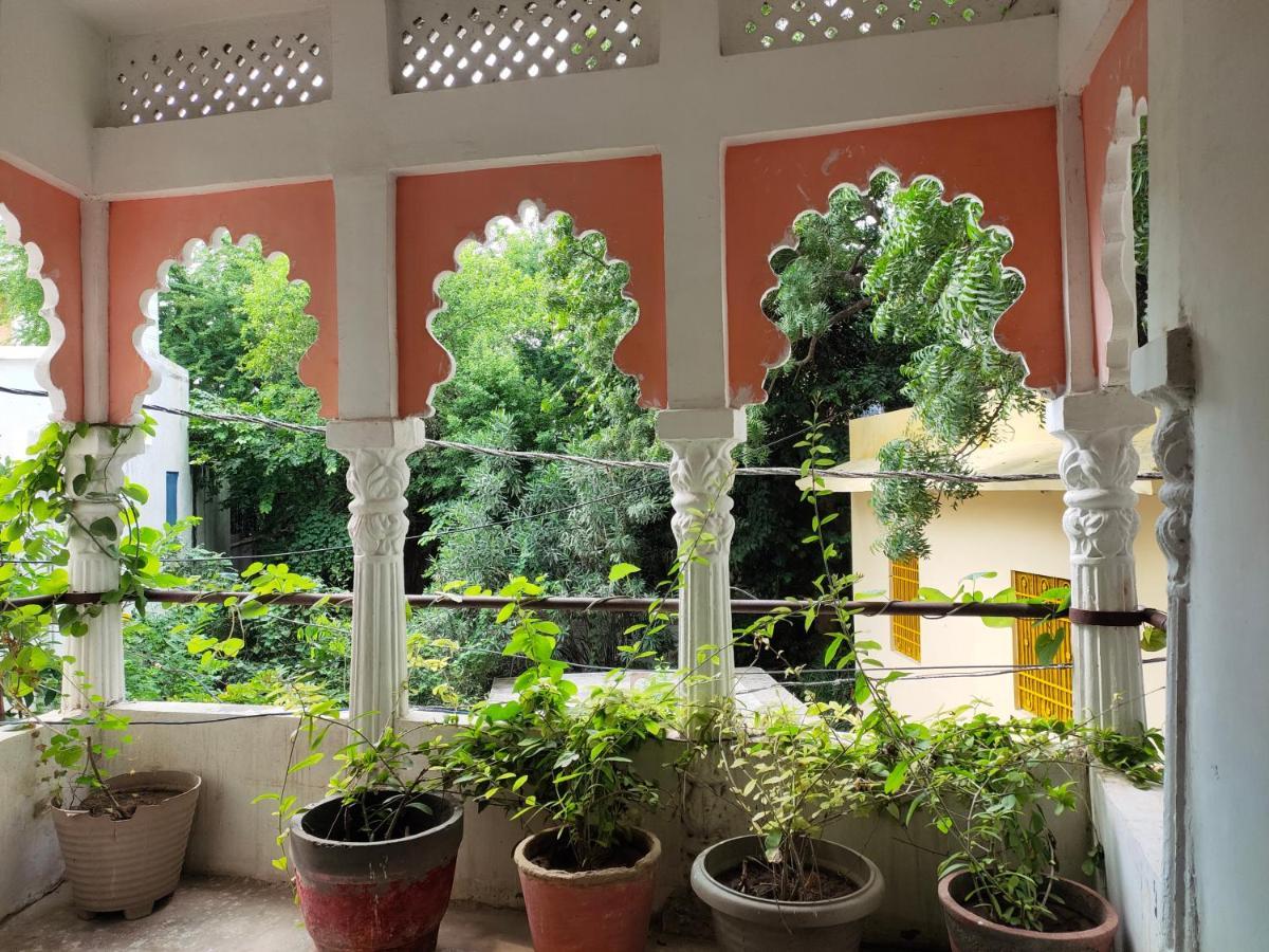 Hotel Lake Star Udaipur Exterior photo