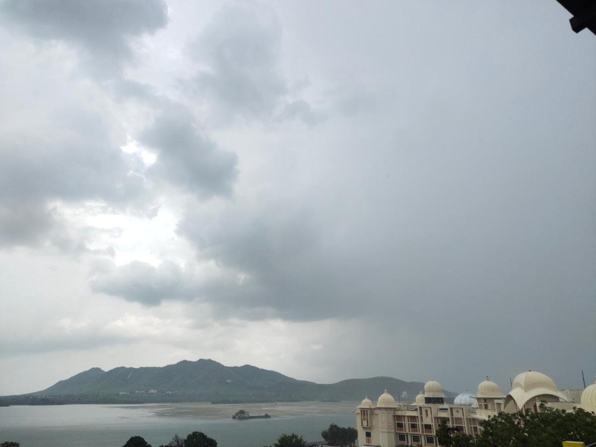 Hotel Lake Star Udaipur Exterior photo