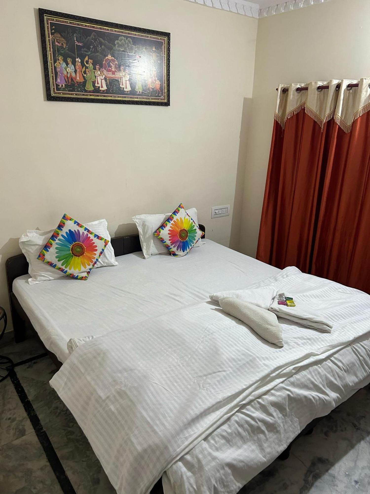 Hotel Lake Star Udaipur Exterior photo