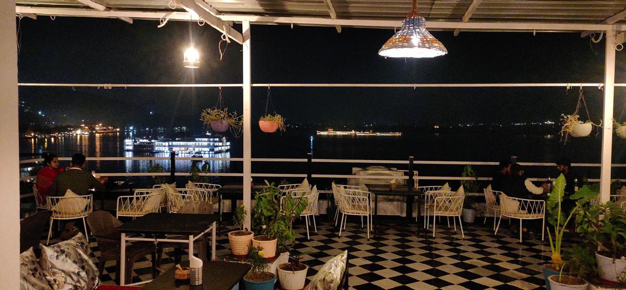 Hotel Lake Star Udaipur Exterior photo