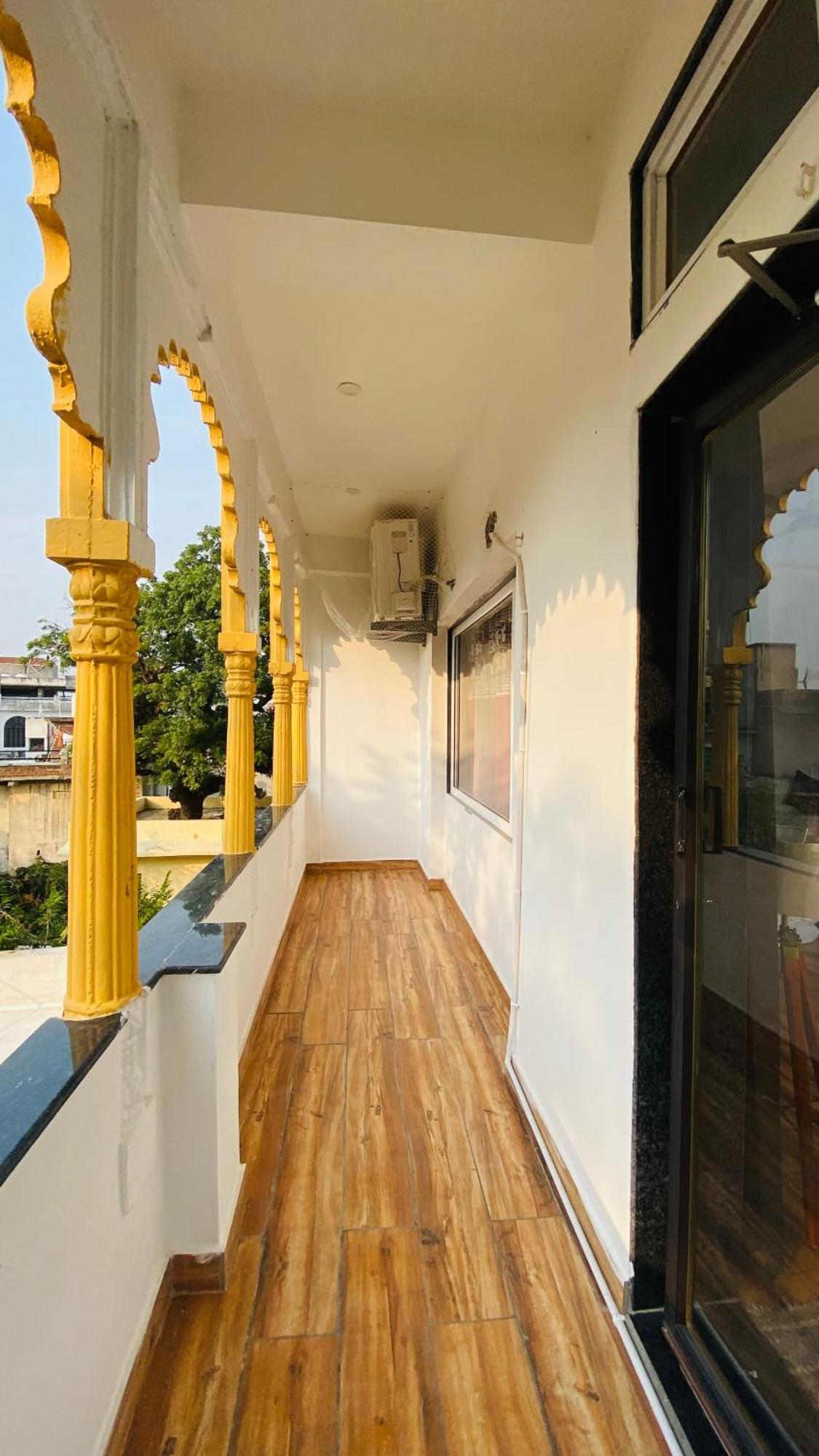 Hotel Lake Star Udaipur Exterior photo