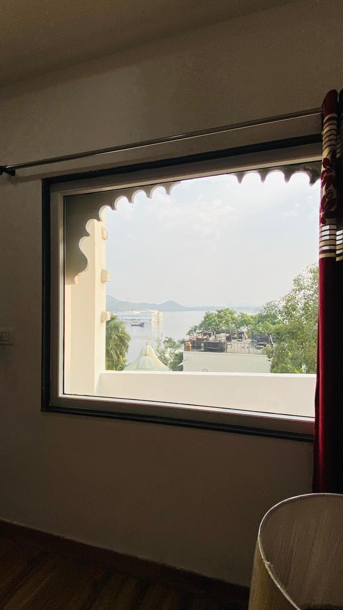 Hotel Lake Star Udaipur Exterior photo