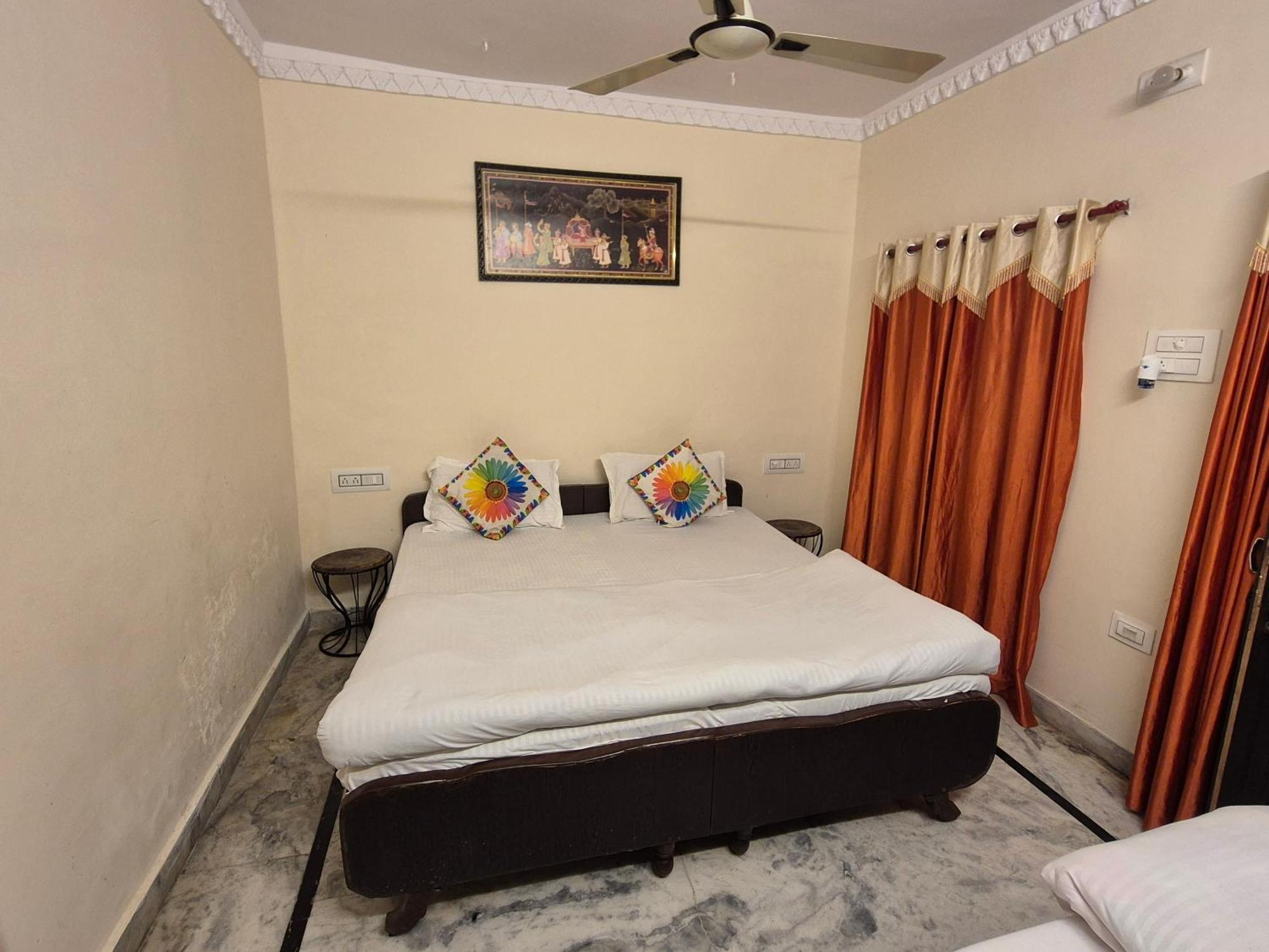 Hotel Lake Star Udaipur Room photo